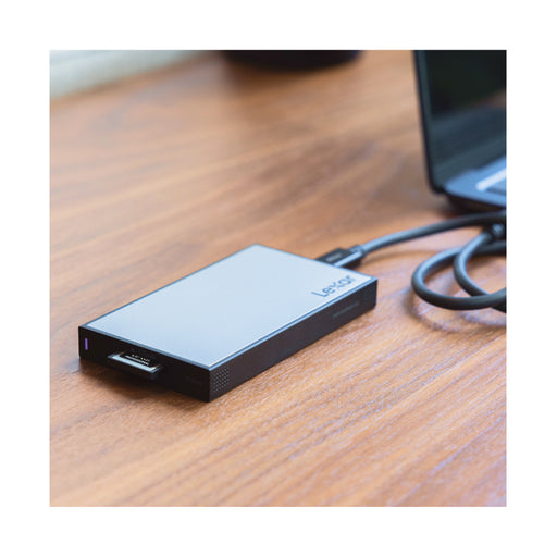 Lexar Lettore WF730 CFExpress Type A 4.0 collegato