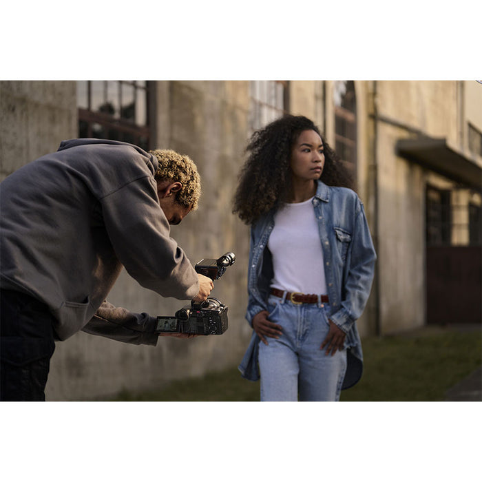 sony-fx2-con-xlr-lifestyle