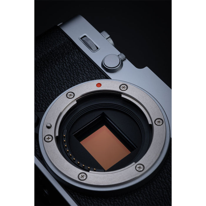 fujifilm-x-e5-body-silver-lifestyle