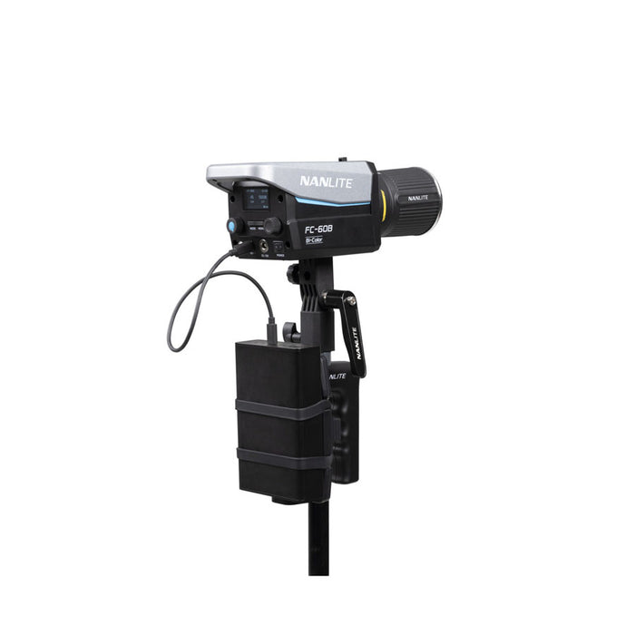 nanlite-battery-grip-installato