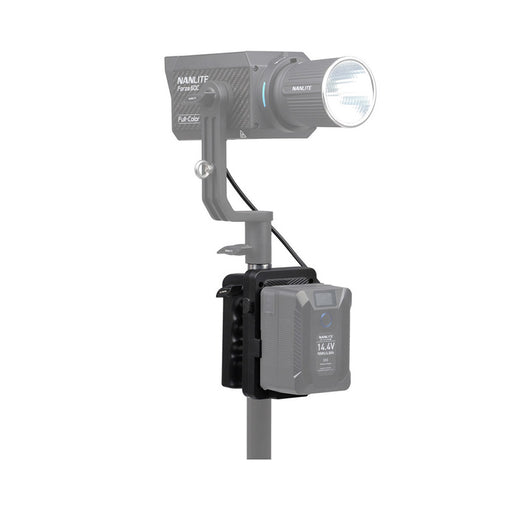 batteria-nanlite-bt-bg-xlr4II-montato