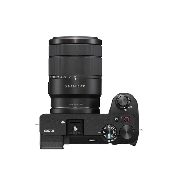 sony-a-6700-con-obiettivo-18-135-mm-oss-ghiera